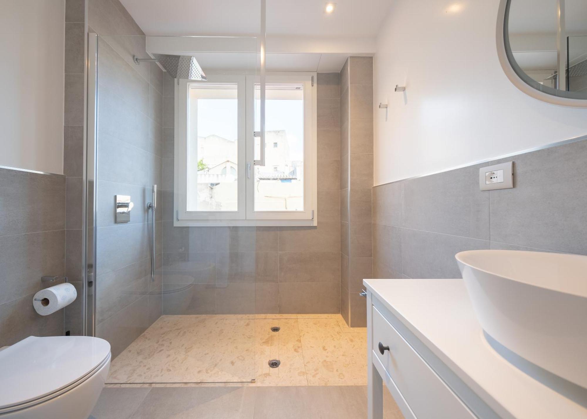 Luxury Suite La Terrazza In Pieno Centro In Cagliari Eksteriør bilde