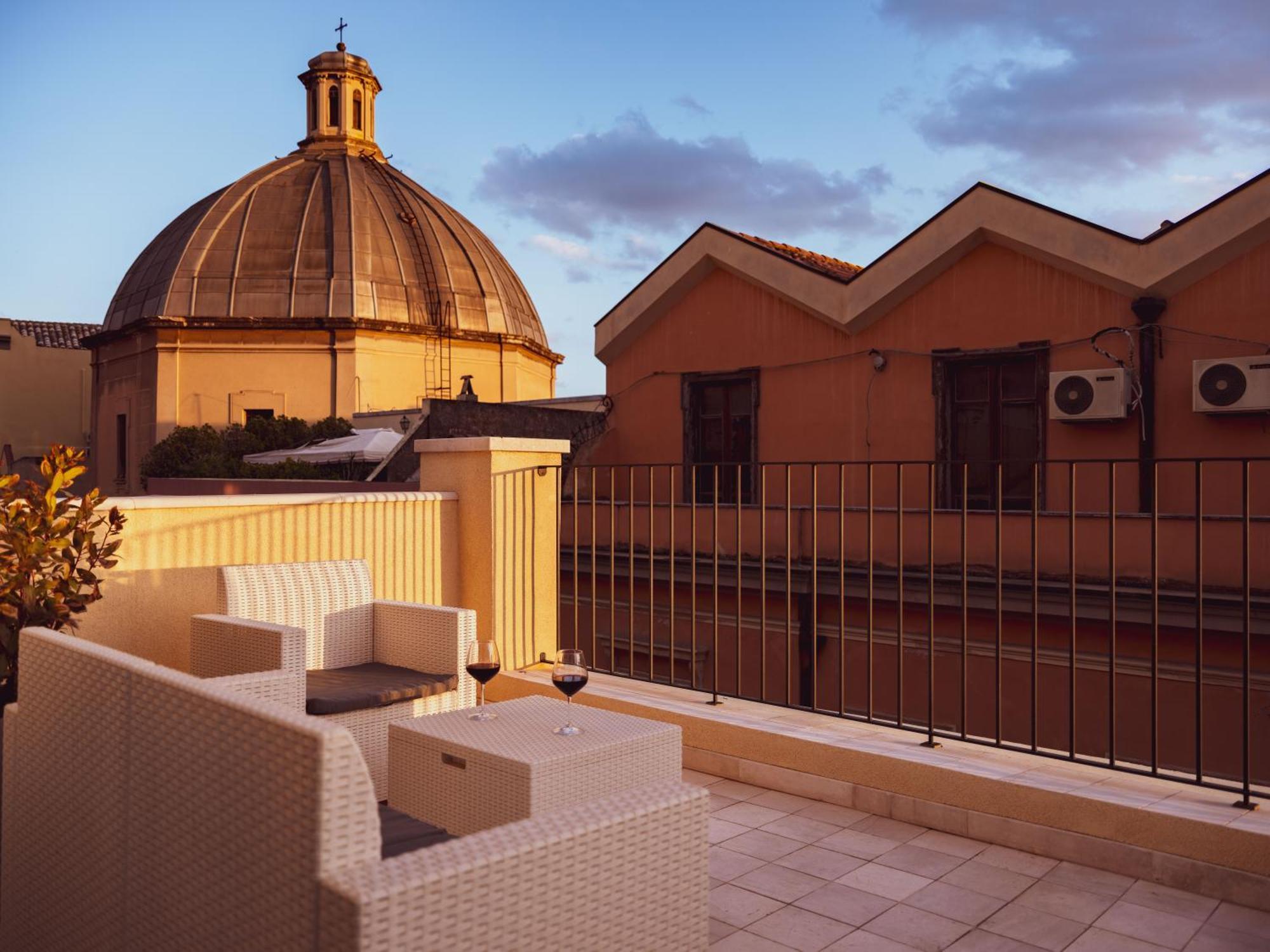 Luxury Suite La Terrazza In Pieno Centro In Cagliari Eksteriør bilde