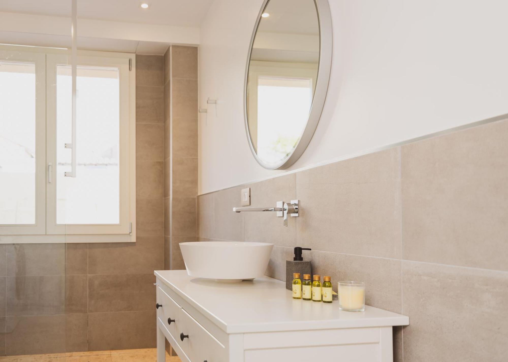 Luxury Suite La Terrazza In Pieno Centro In Cagliari Eksteriør bilde