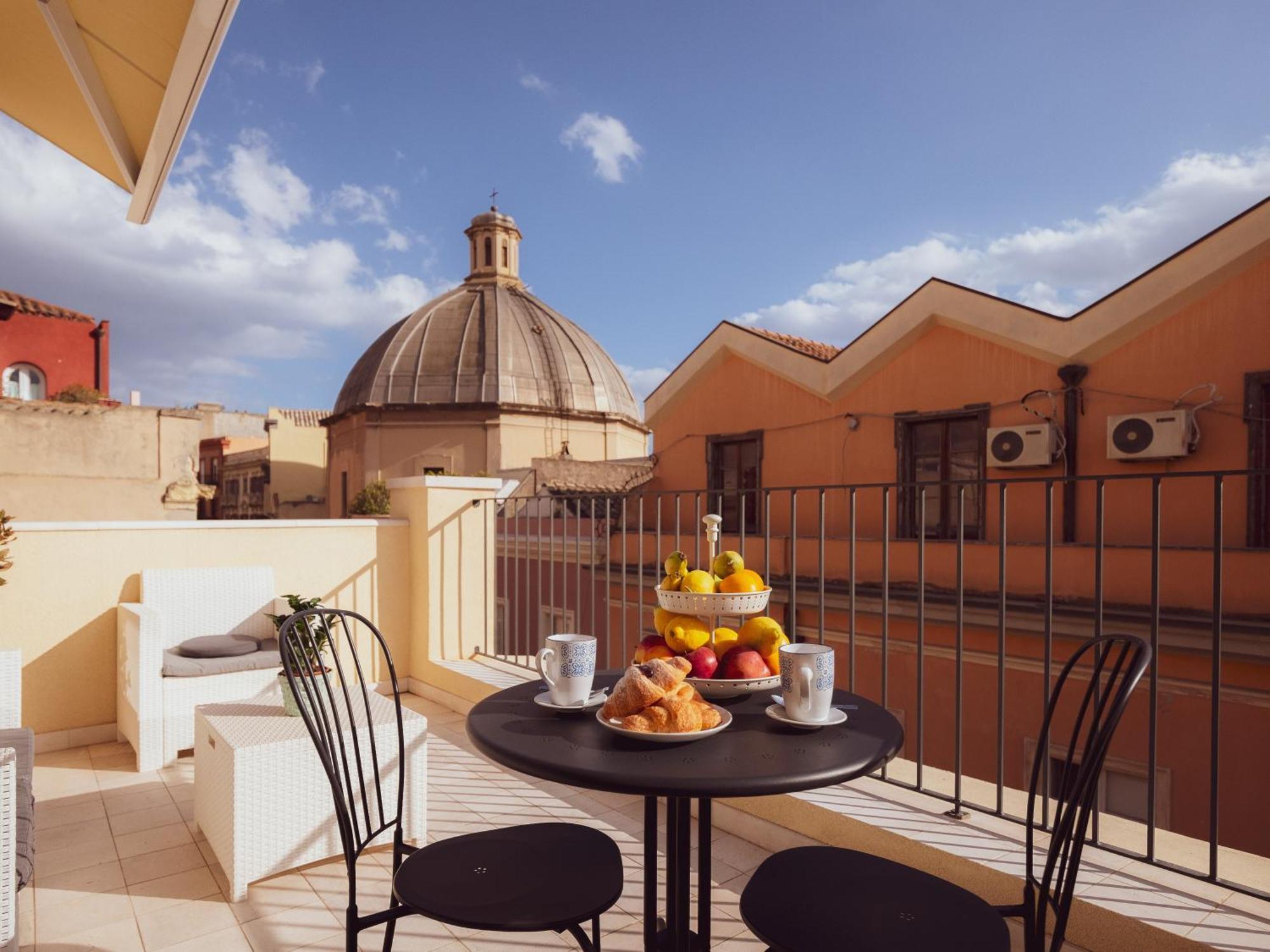 Luxury Suite La Terrazza In Pieno Centro In Cagliari Eksteriør bilde
